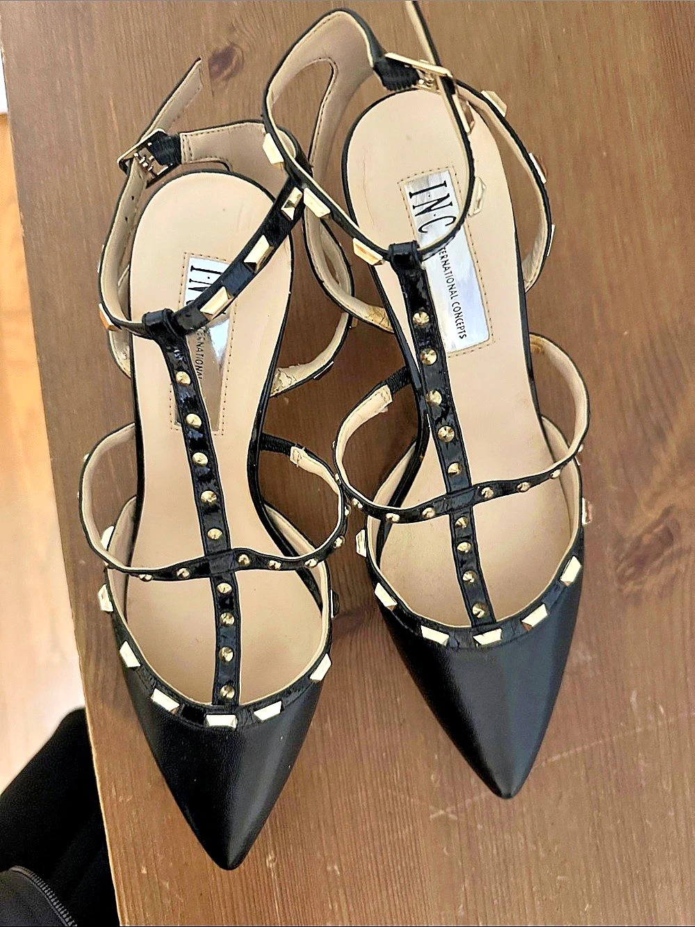 INC International Concepts Gyda Pointed Toe Studded Pumps Black